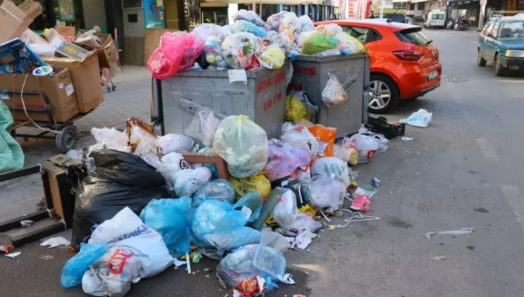 Bayraklı’da Çöp Krizi: Grev Sürüyor, Çöpler Birikti
