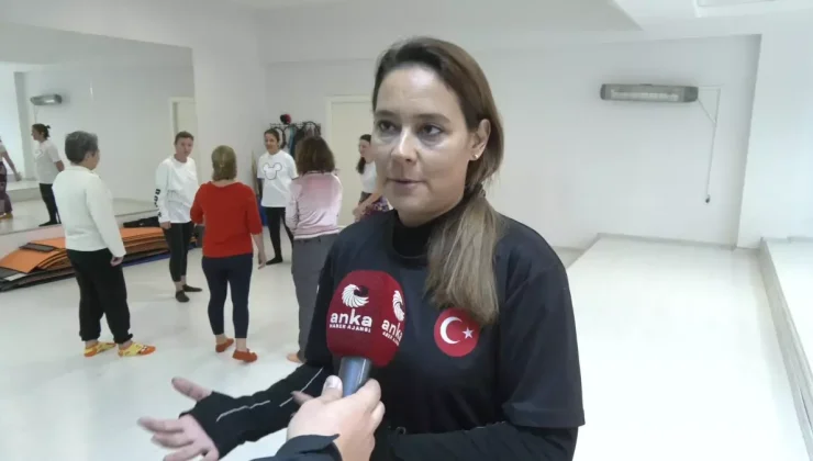 İzmir’de Kadınlar, Kendini Savunmayı Öğreniyor!