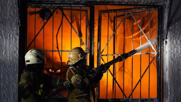 Bornova’da Tekstil Fabrikasında Yangın Çıktı!