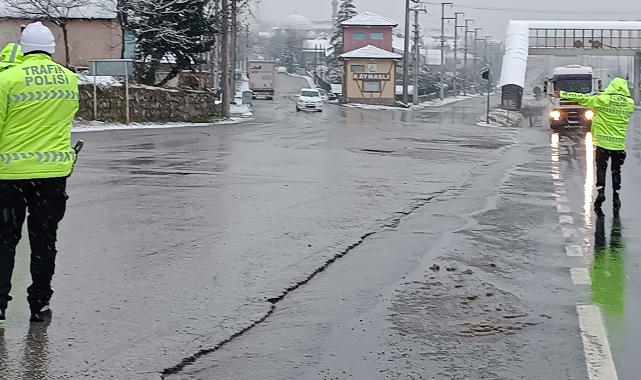 İstanbul’a Yoğun Kar Yağışı ve Trafik Yasakları!