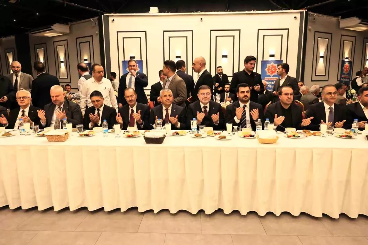 Saygılı’dan CHP’ye Sert Eleştiri: Gençleri Kandırmayın!