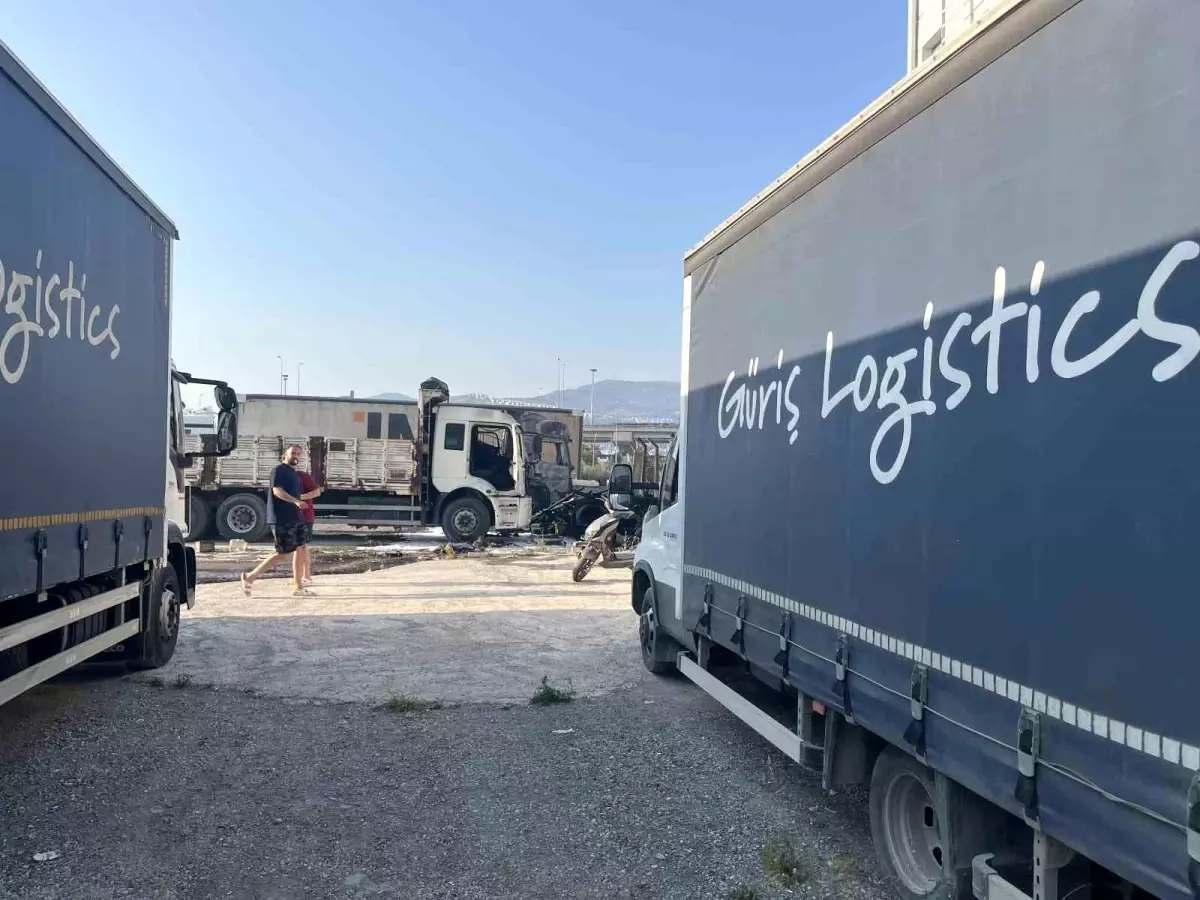 İzmir’de Tarihi Elektrik Fabrikası’nda Yangın!
