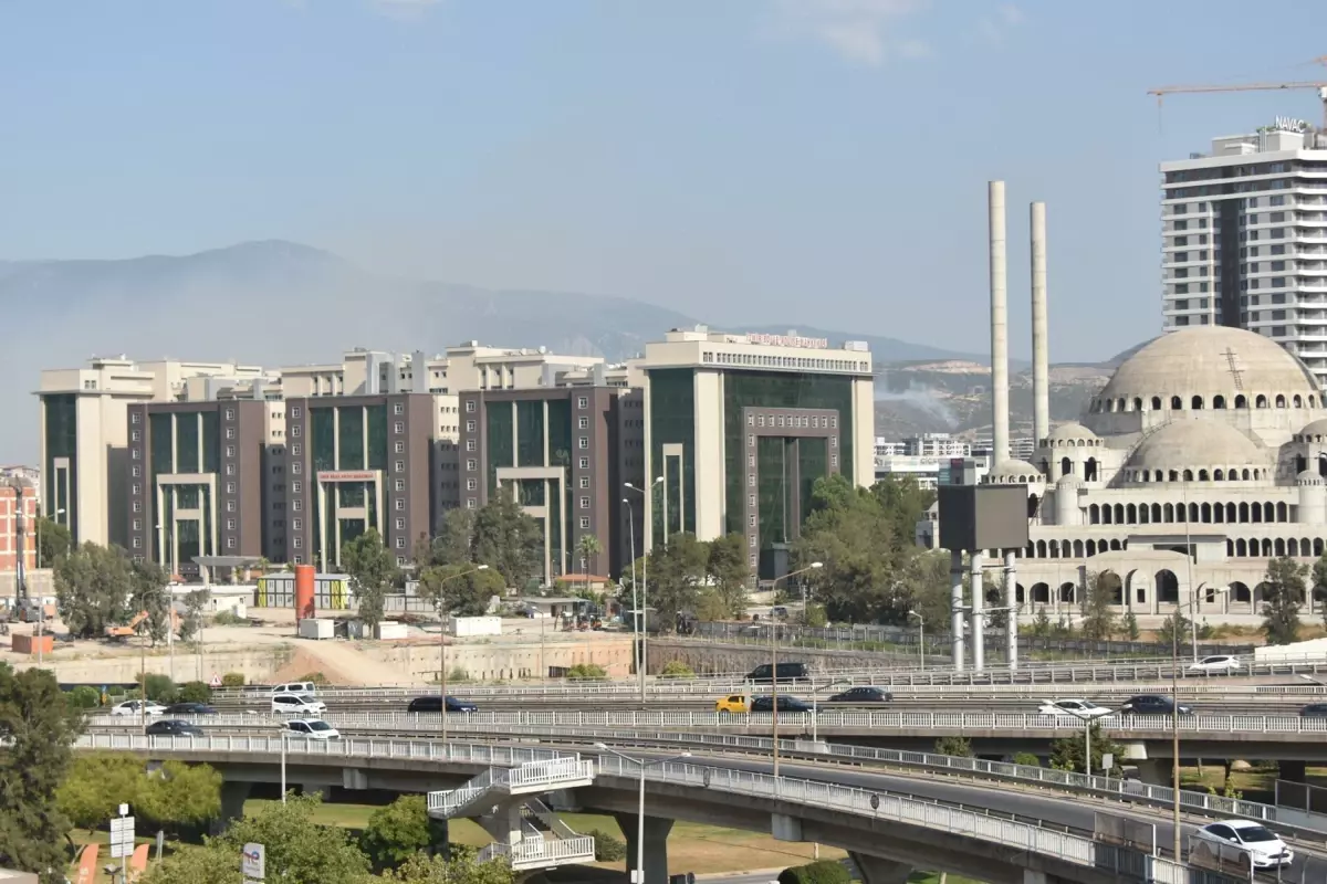 İzmir Bornova’da Maki Yangınına Hızlı Müdahale