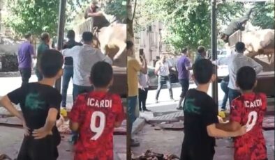 Boğa Saldırısı: Kasap Yaralandı, Olay Kamerada!