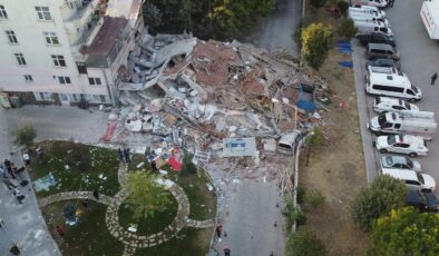 Sındırgı’daki Depremde Müteahhitler Gözaltında!