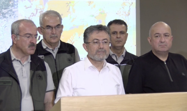 Çanakkale’de Yangın Alarmı: 2 Yangın Kontrol Altında!