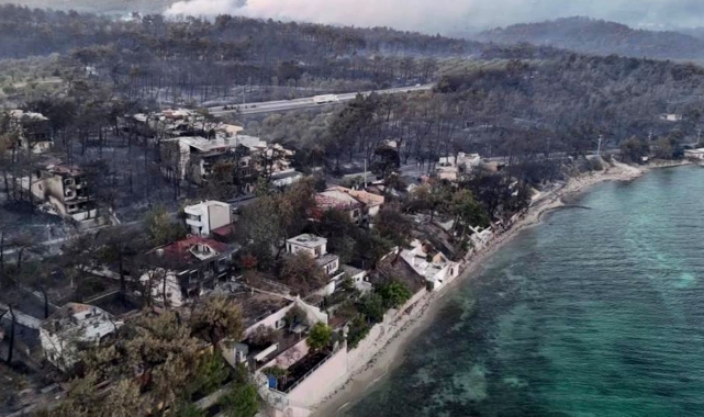 Çanakkale’de Yangın Villaları Küle Çeviriyor!