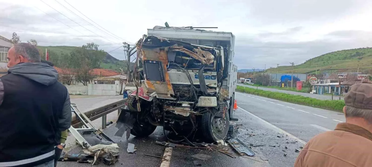 İzmir’de Kamyon Kazası: Sürücü Hayatını Kaybetti