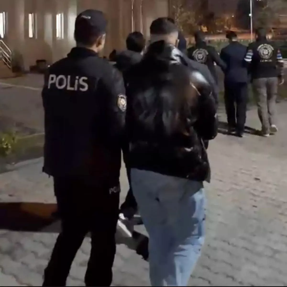 Erasmus Öğrencileri Sahte Polislerce Rehin Alındı!