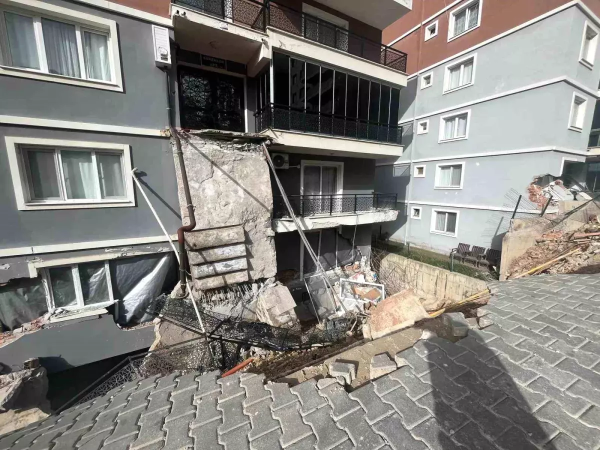 Menemen’de Duvar Çöktü: 151 Kişi Tahliye Edildi!