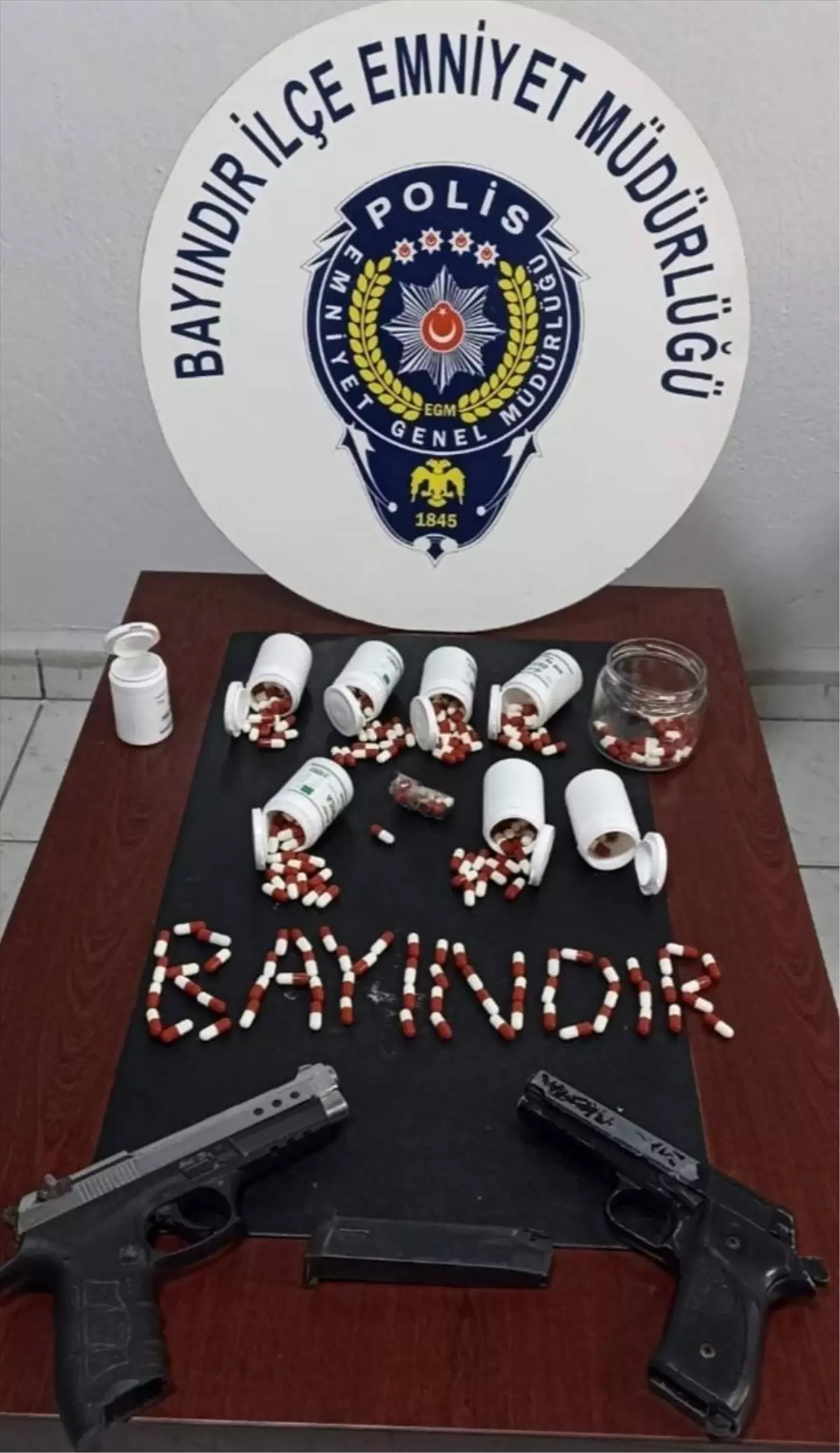 Uyuşturucu ve Silahla Tutuklandı!