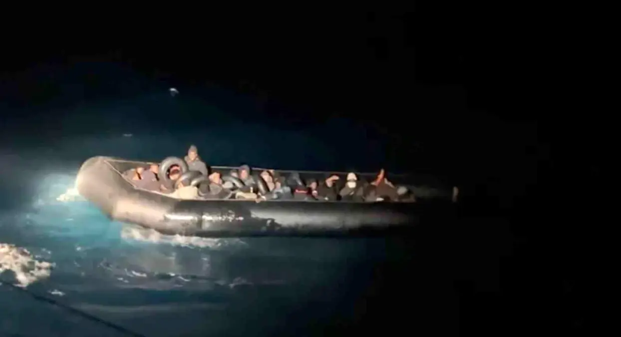 Seferihisar’da 35 Düzensiz Göçmen Yakalandı!