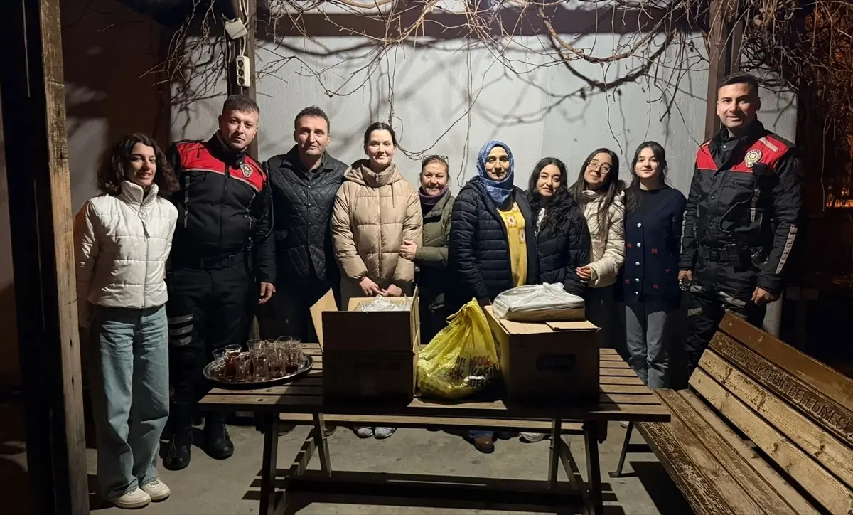 Tire’de Öğrencilerden Emniyete İftar Sürprizi!
