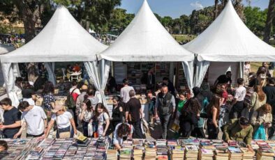 İzmir Kitap Fuarı’nda Edebiyat Coşkusu!