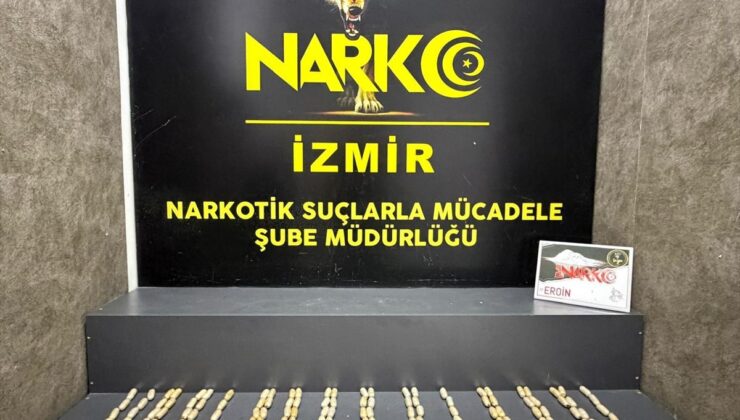 İzmir’de Uyuşturucu Kapsülleriyle Yakalanan İki Zanlı