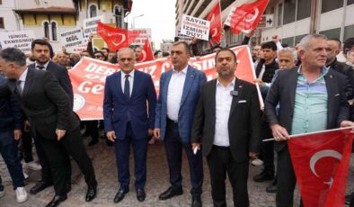 Kemeraltı Esnafı Otopark İçin Kepenk Kapattı