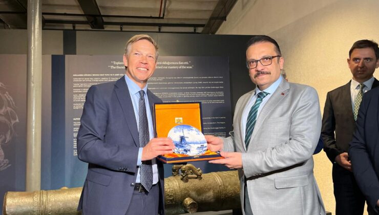 Hollanda’ya Ait Tarihi Top, İzmir’de Sergileniyor