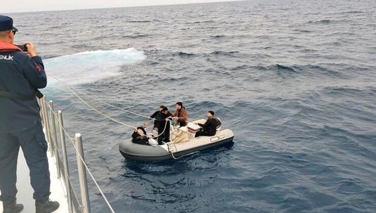 Yunan Botu Türk Göçmenleri Geri İtti, 6 Kişi Kurtarıldı